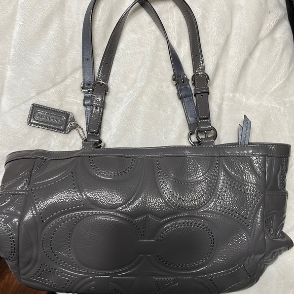 Coach, medium tote purse. - Picture 2 of 5